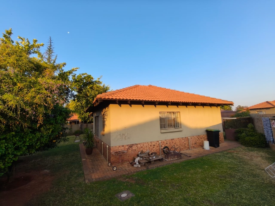 3 Bedroom Property for Sale in Hexrivier Lifestyle Estate North West
